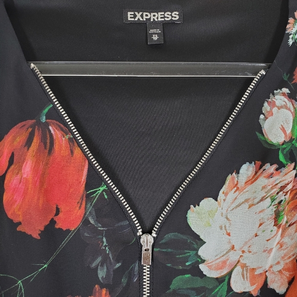 EXPRESS FLORAL ROMPER - Picture 4 of 8